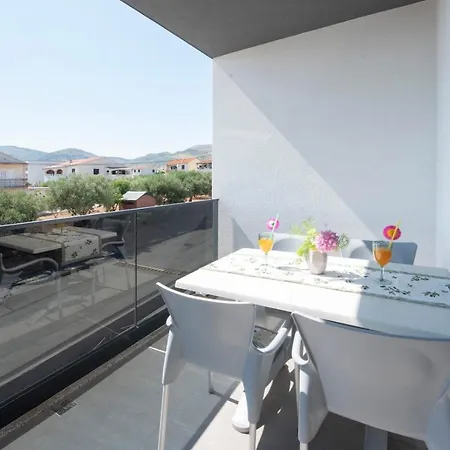 Gabriela Apartament *