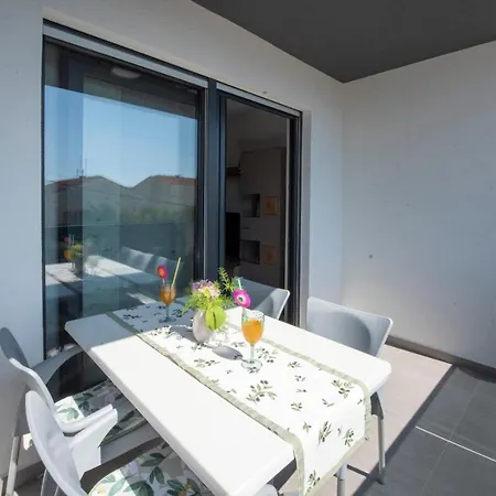 Gabriela Apartament *