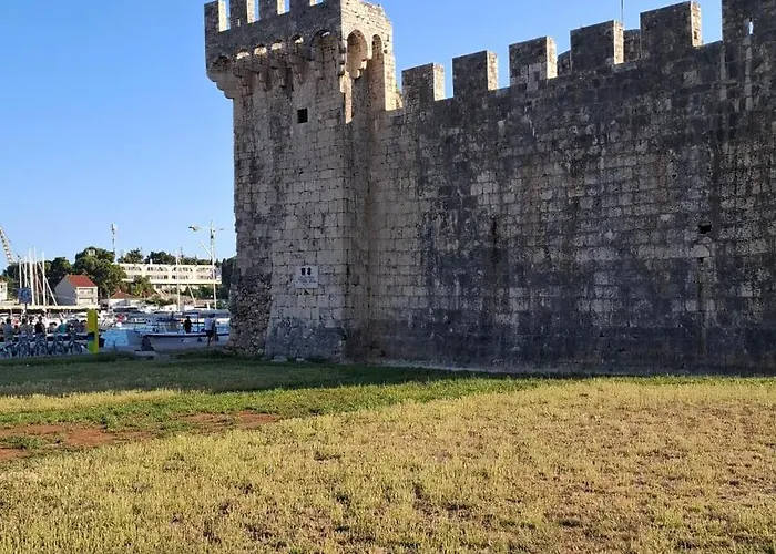 Gabriela Daire Trogir